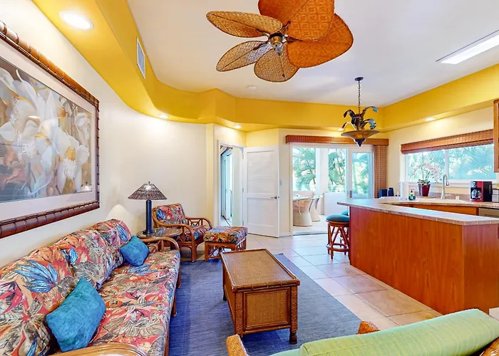Kahalu\'U Beach Villas 1-203